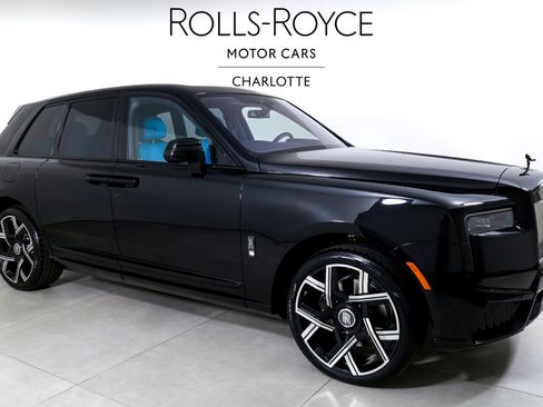 New 2026 Rolls-Royce Cullinan Black Badge image 5