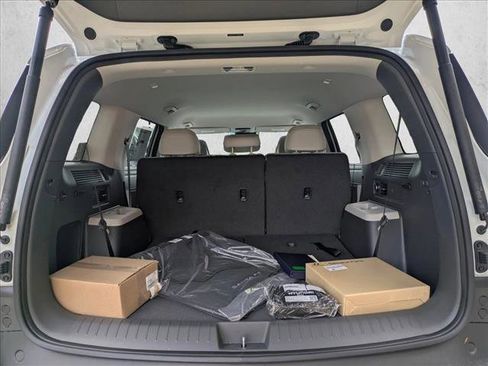 New 2026 Hyundai Santa Fe SEL w/ Tow & Go Package FWD image 17