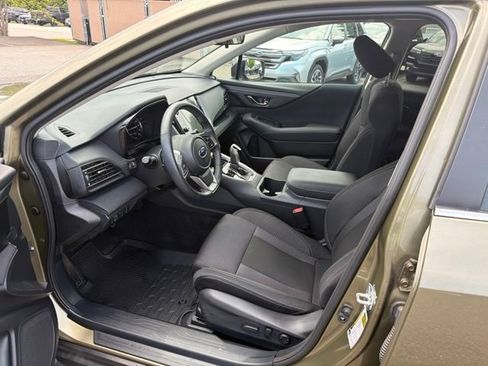 Used 2024 Subaru Outback Premium AWD/4WD image 11