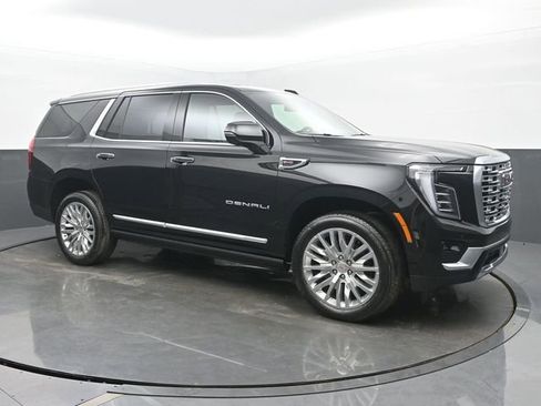 New 2026 GMC Yukon Denali w/ Sun & Power Step Package image 7