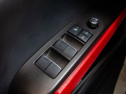 Used 2021 Toyota Camry XSE FWD image 6