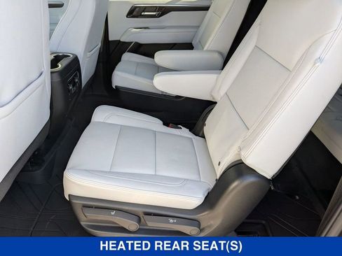 New 2026 Chevrolet Suburban Premier w/ Sun And Tow Package AWD/4WD image 28
