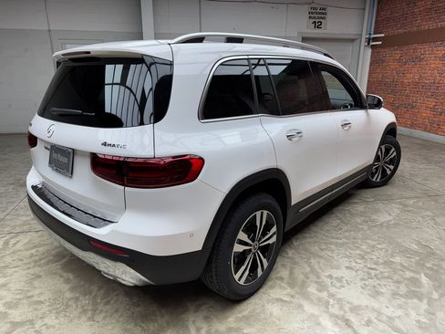 New 2026 Mercedes-Benz GLB 250 4MATIC image 6