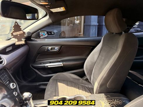 Used 2017 Ford Mustang GT RWD image 16