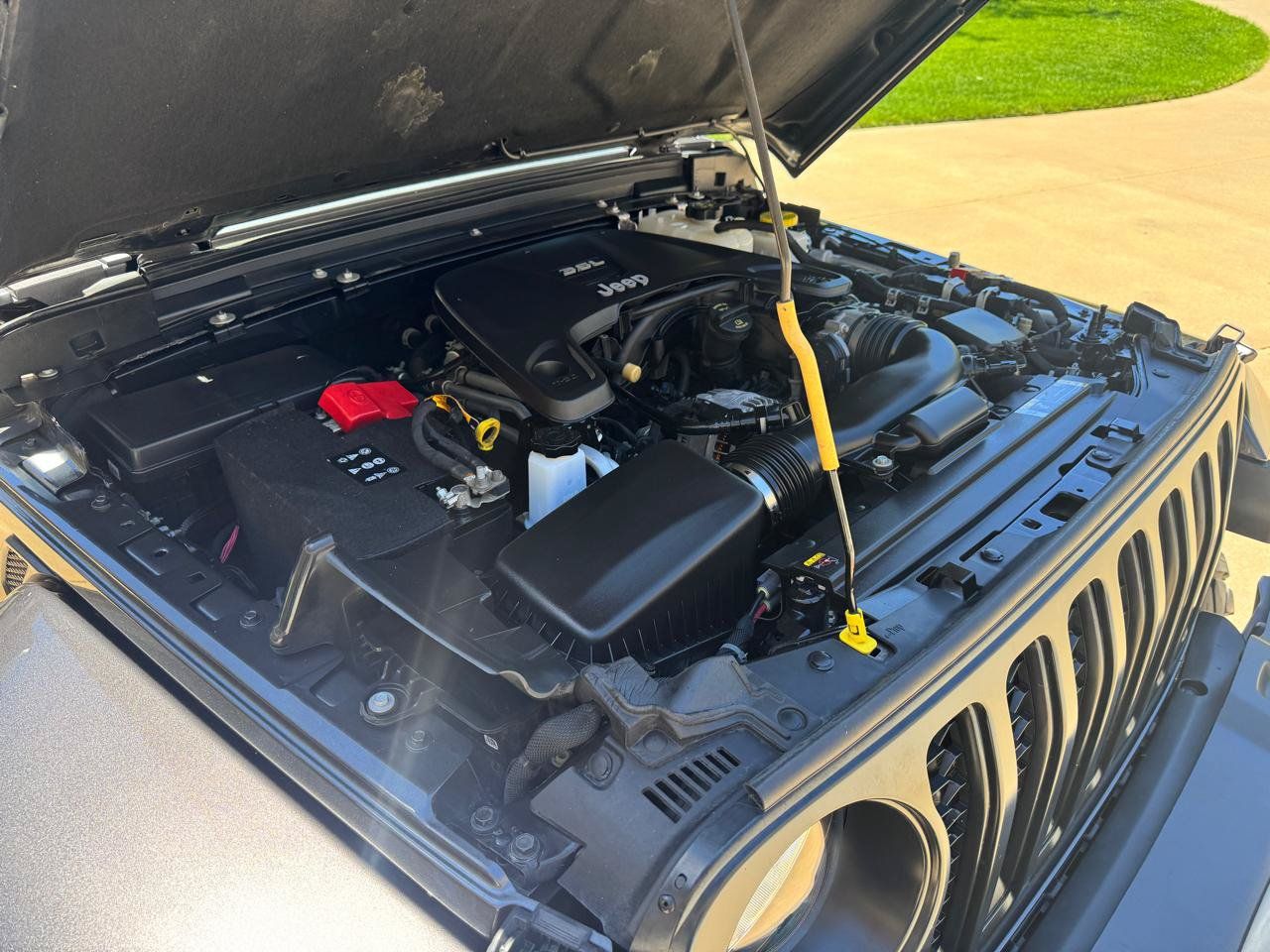 Used 2021 Jeep Gladiator Sport AWD/4WD image 22