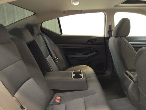 Used 2023 Nissan Altima 2.5 SV w/ SV Premium Package FWD image 19