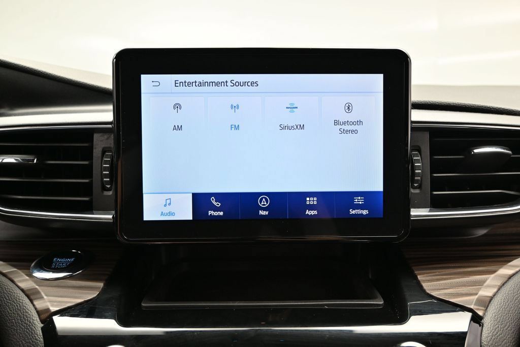 Used 2023 Ford Explorer Limited AWD/4WD image 25