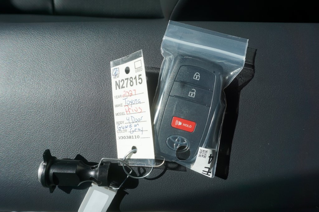 New 2027 Toyota Prius XLE AWD/4WD image 33