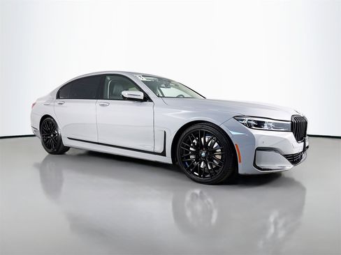 Used 2021 BMW 750i xDrive w/ Executive Package image 1
