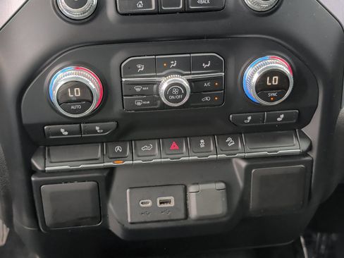 Used 2019 GMC Sierra 1500 Elevation w/ Elevation Value Package AWD/4WD image 21