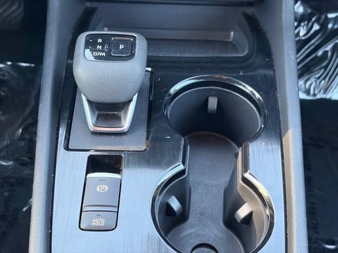Used 2021 Nissan Rogue SV FWD image 29