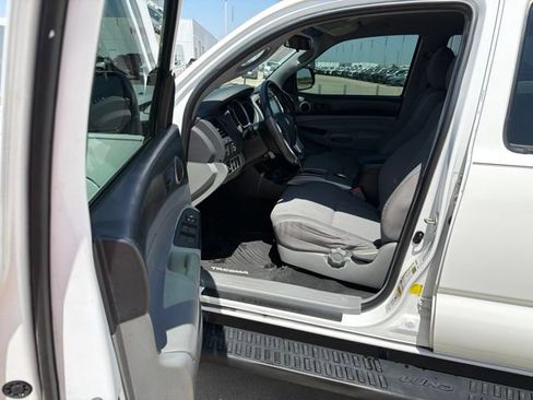Used 2015 Toyota Tacoma 4x4 Double Cab w/ TRD Sport Package image 19