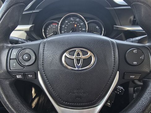 Used 2016 Toyota Corolla LE image 23