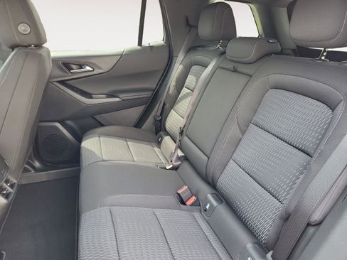 Used 2026 Chevrolet Equinox LT image 16