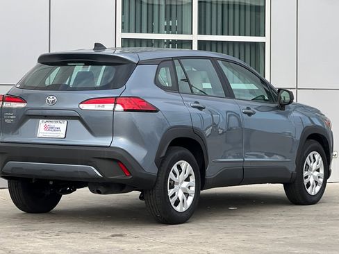 Certified 2024 Toyota Corolla Cross L image 4