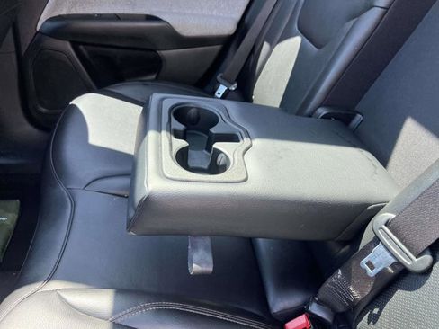 Certified 2022 Jeep Compass Latitude w/ Sun and Sound Group AWD/4WD image 11