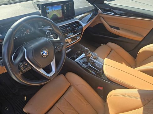 Used 2023 BMW 530i w/ Convenience Package image 21