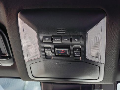 Used 2023 Toyota RAV4 XSE AWD/4WD image 31