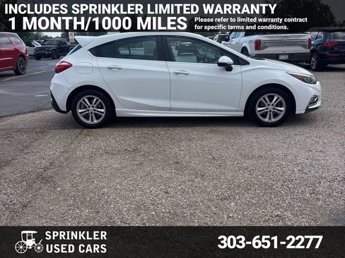 Used 2017 Chevrolet Cruze LT w/ Convenience Package FWD image 1
