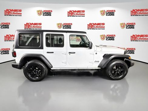 Used 2022 Jeep Wrangler Unlimited Sport AWD/4WD image 16