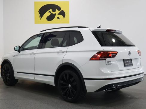 Used 2021 Volkswagen Tiguan SE R-Line image 9