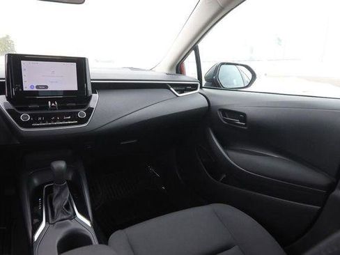 Used 2024 Toyota Corolla LE image 21