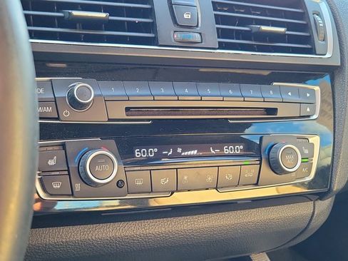 Used 2015 BMW M235i Convertible image 27