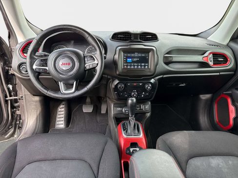 Used 2020 Jeep Renegade Trailhawk w/ Cold Weather Group AWD/4WD image 18