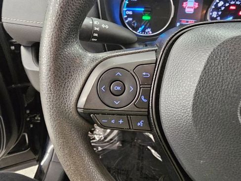 Used 2021 Toyota RAV4 LE image 11