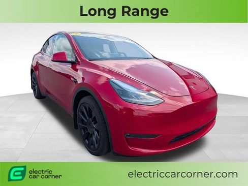 Used 2023 Tesla Model Y Long Range AWD/4WD image 1