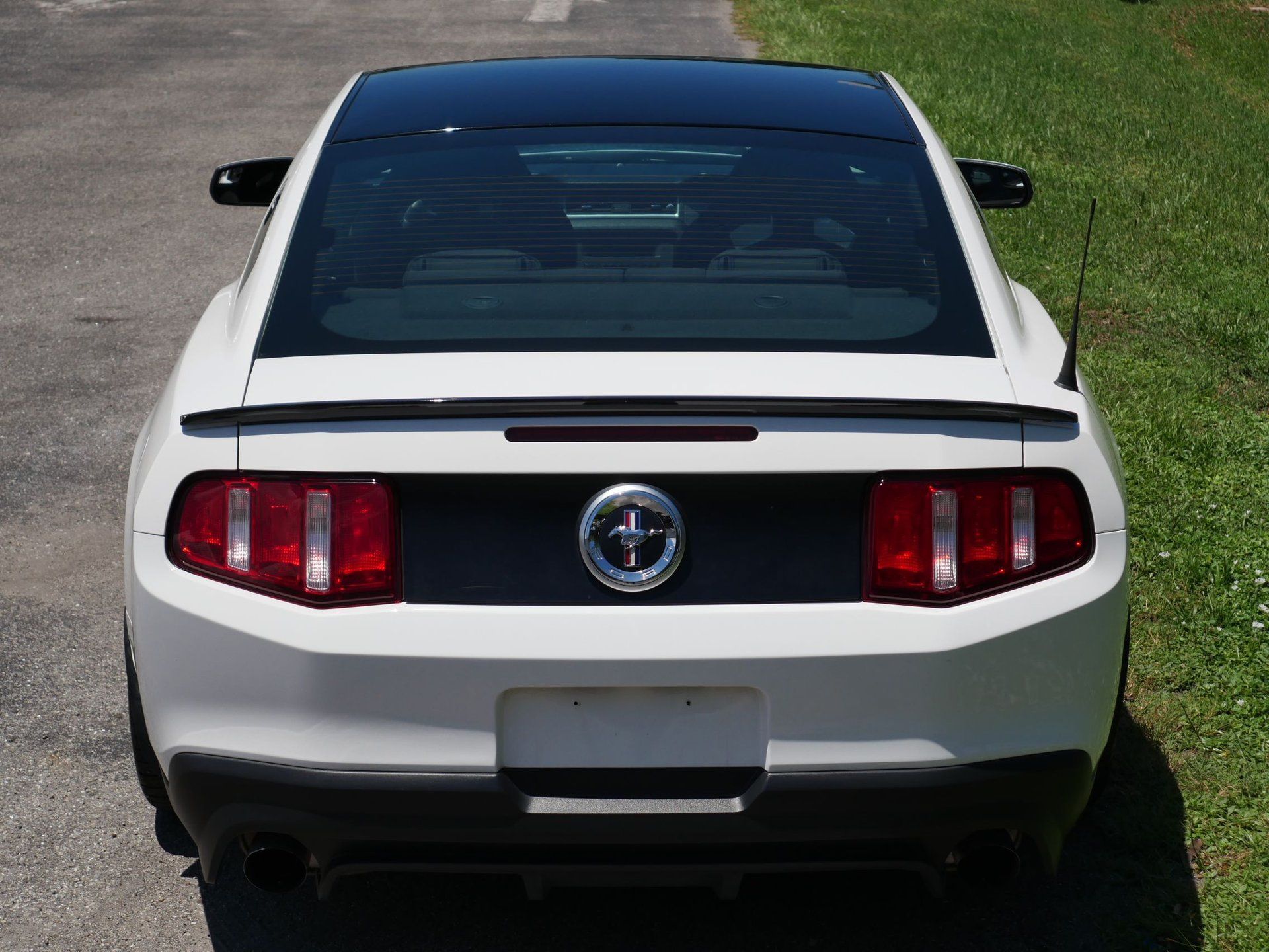 Used 2012 Ford Mustang Boss 302 w/ Boss 302 Accessory Pkg RWD image 28
