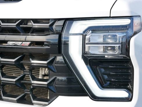 Used 2024 Chevrolet Silverado 2500 ZR2 w/ ZR2 Bison Edition image 5