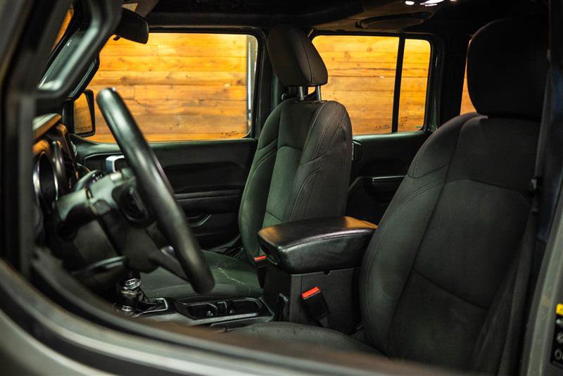 Used 2023 Jeep Wrangler Unlimited Sport AWD/4WD image 9