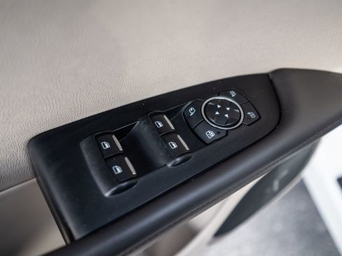 Used 2020 Lincoln Nautilus Reserve w/ Equipment Group 201A image 23