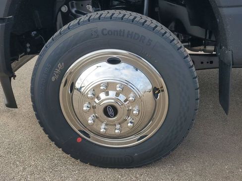 New 2026 Ford F450 XL w/ XL Chrome Package image 7