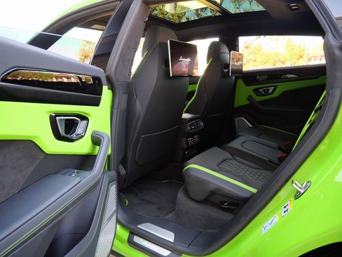 Used 2023 Lamborghini Urus S image 23