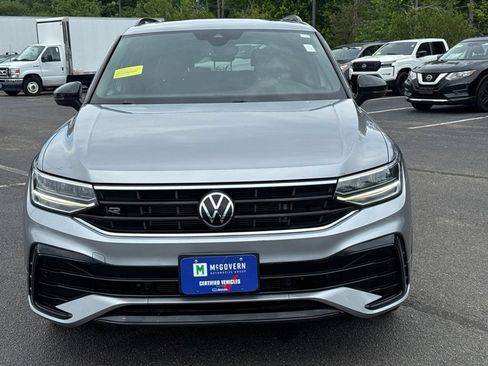 Used 2023 Volkswagen Tiguan SE R-Line AWD/4WD image 3