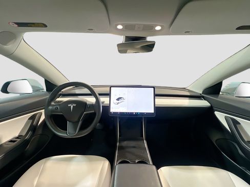 Used 2020 Tesla Model 3 Standard Range Plus image 17