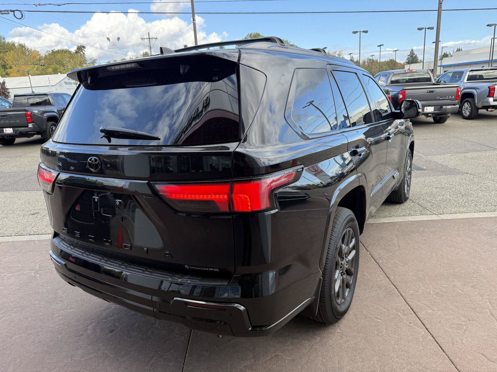 Used 2026 Toyota Sequoia Platinum AWD/4WD image 6
