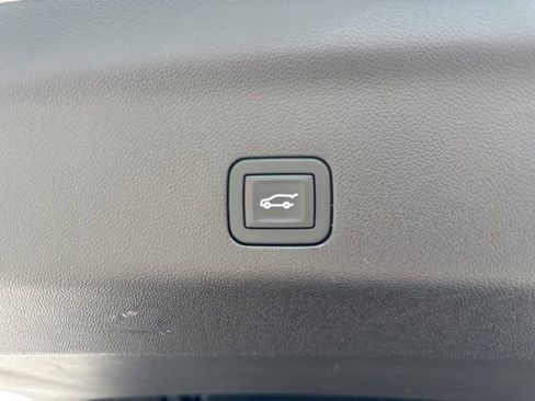 Used 2025 Cadillac Escalade Sport Platinum w/ LPO, Floor Liner Package AWD/4WD image 26