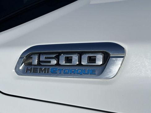Used 2024 RAM 1500 Laramie RWD image 7