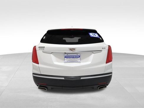 Used 2018 Cadillac XT5 Premium Luxury FWD image 2