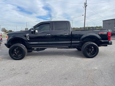 Used 2017 Ford F250 Platinum w/ Platinum Ultimate Package image 8