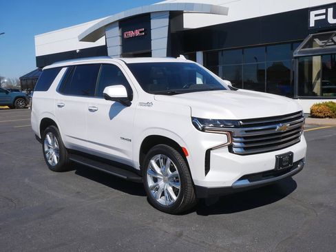 Used 2022 Chevrolet Tahoe High Country AWD/4WD image 2