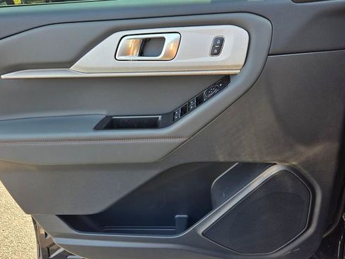 New 2026 Ford Explorer Active image 28