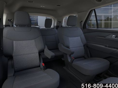 Used 2025 Ford Explorer Active AWD/4WD image 12