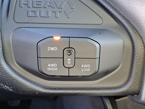 New 2026 RAM 2500 Laramie AWD/4WD image 10