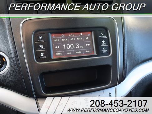 Used 2018 Dodge Journey SE image 22