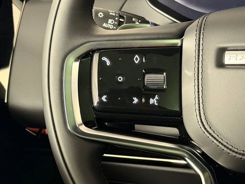 Used 2026 Land Rover Range Rover Sport SE image 16