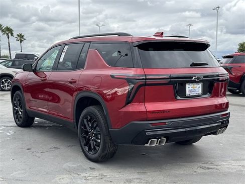 New 2026 Chevrolet Traverse LT w/ Midnight/Sport Edition image 3